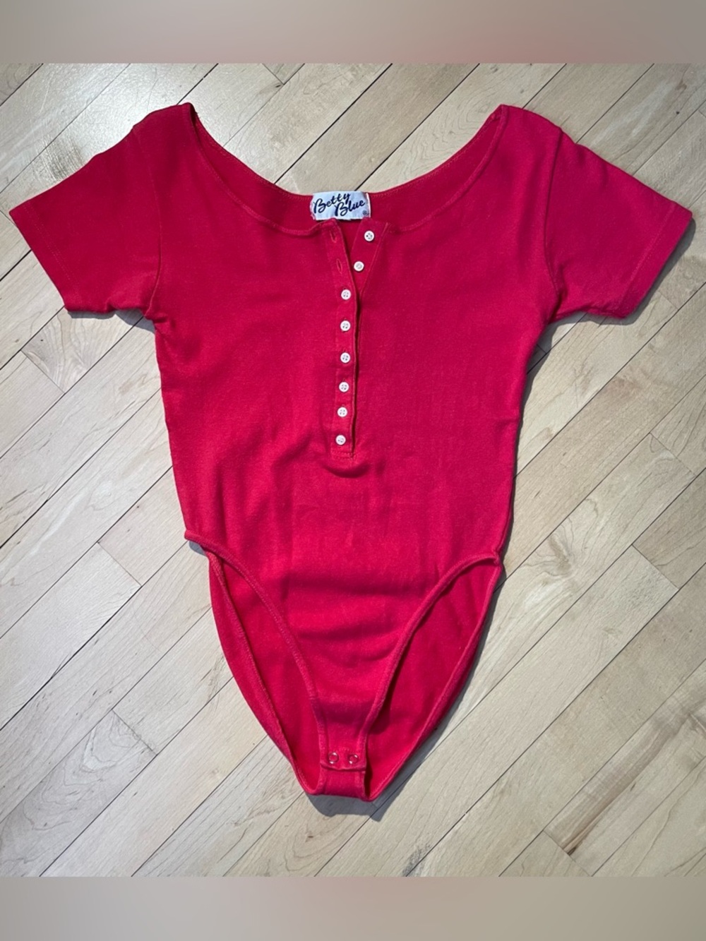 80’s Vintage Betty Blue red short sleeve bodysuit